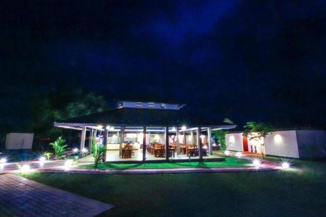 Ceyloni Hotel Sigiriya Exterior foto